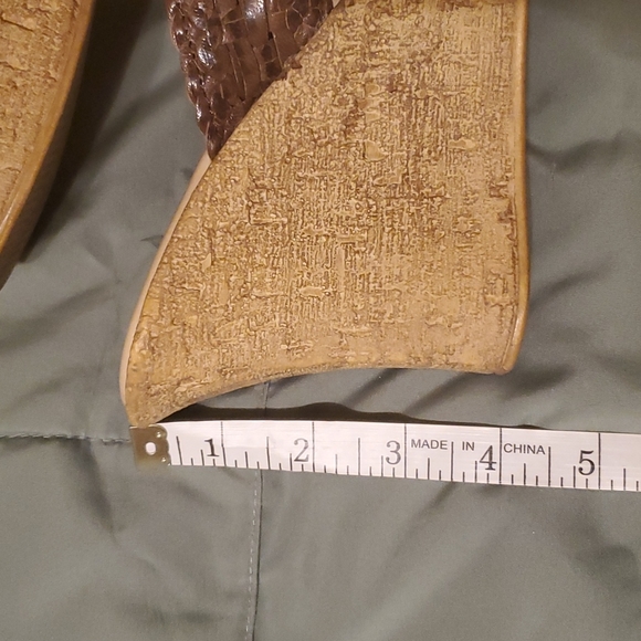 Callisto of California Wedges - Picture 12 of 13